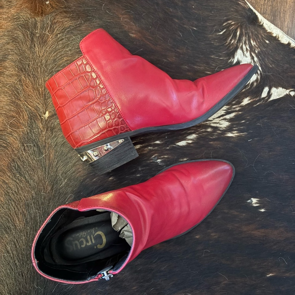 Circus by Sam Edelman Bold Red Croc-Embossed Ankle Boots